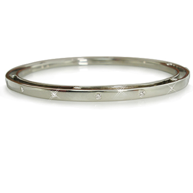 Round Diamond Oval Bangle